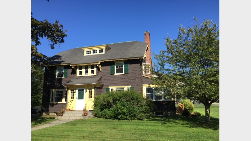 Exterior image of 27 S. Park Street, Hanover