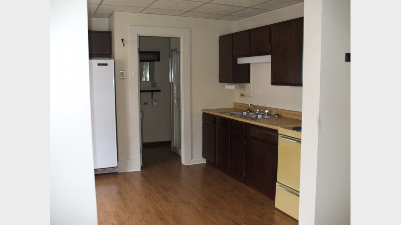 apt. 16 kitchen