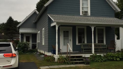 Apartment in back building