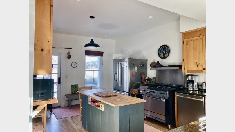 Bright kitchen