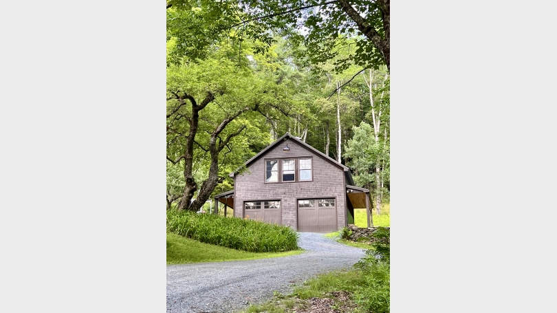 Driveway to Apartment