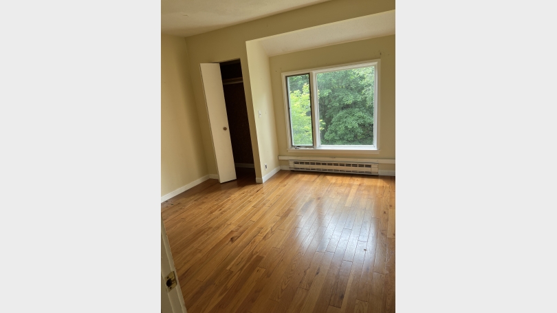 Bedroom/office