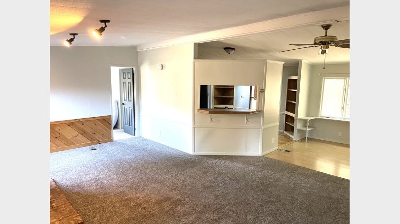 Living Room/Dining