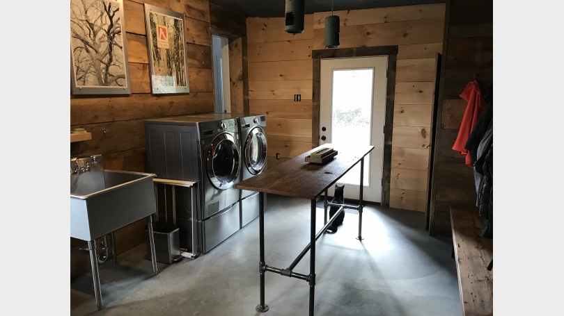 Mudroom/Laundry