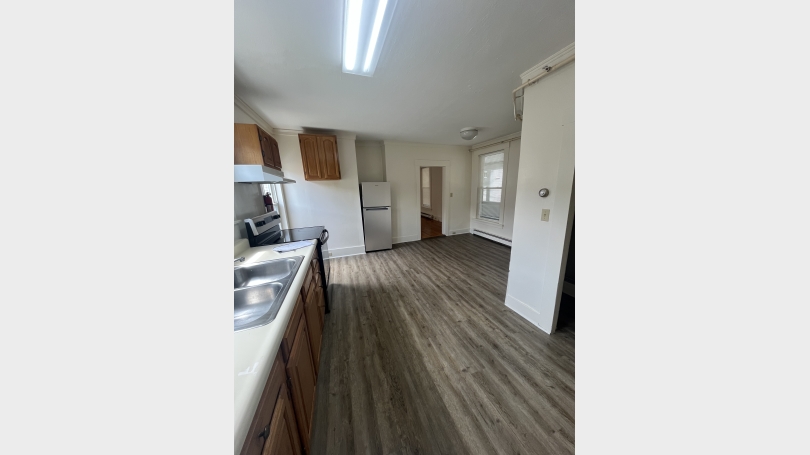 Apt 6 Kitchen