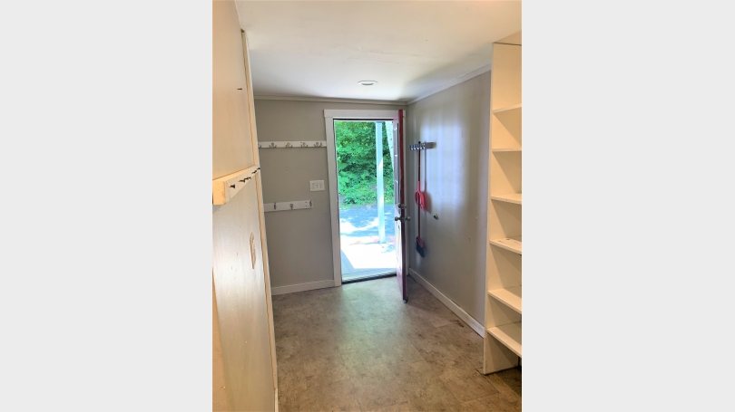 Mudroom/Rear 