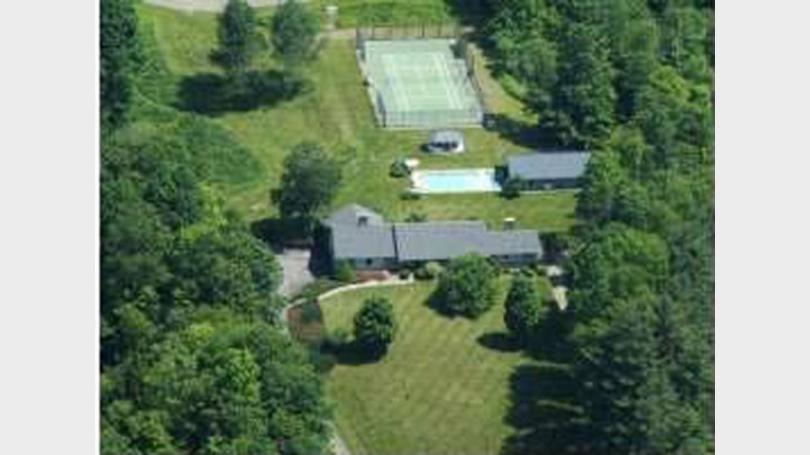 Outstanding resort-like estate