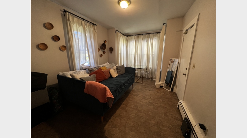 studio_2_living space